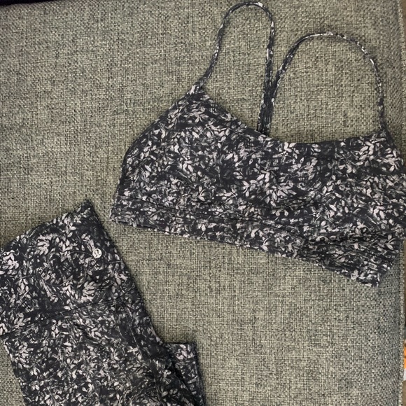 LULULEMON Align Padded Sports Bra SIZE 12 - Picture 1 of 4